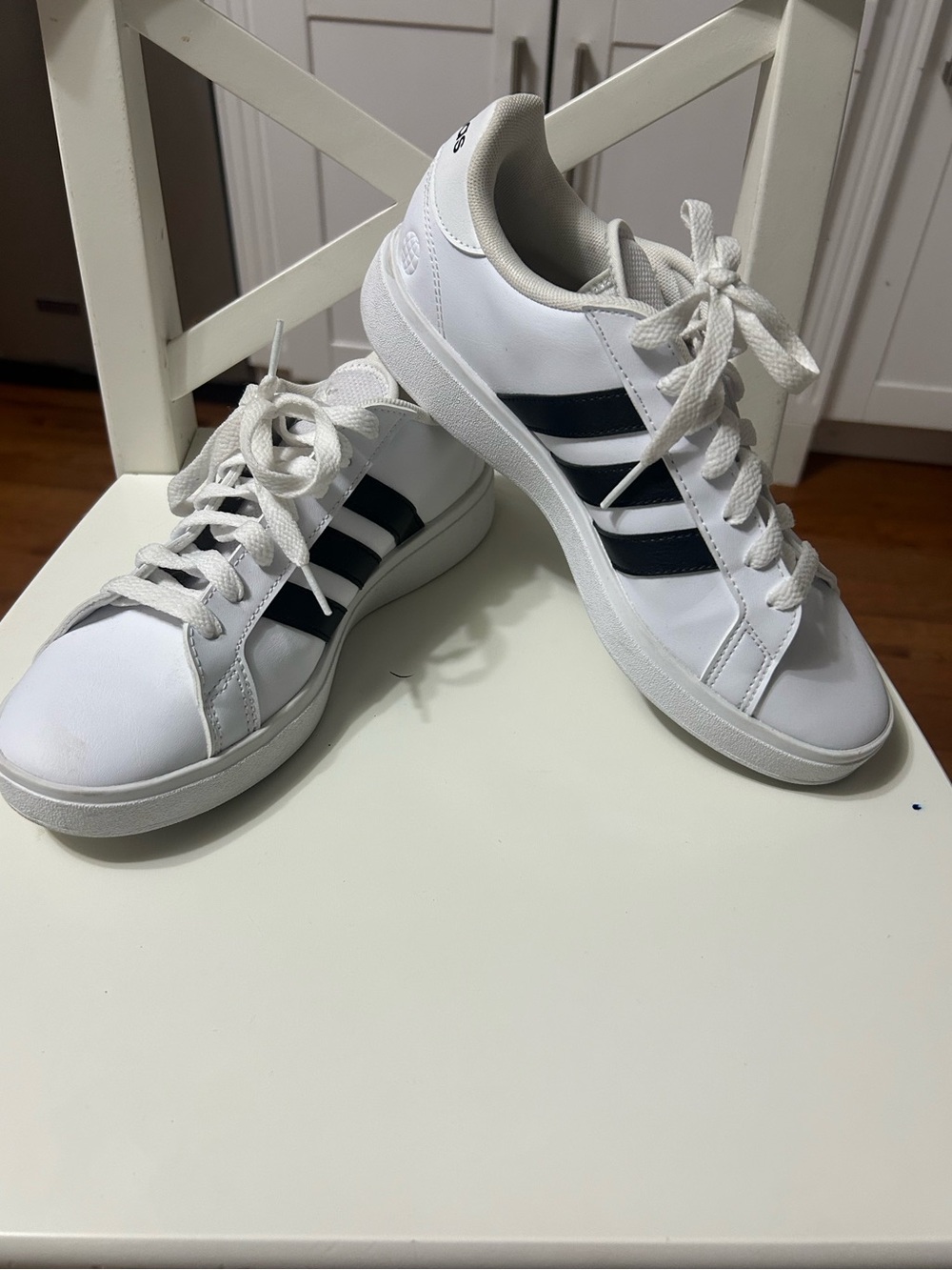 Women’s Adidas Court Sneakers size 8